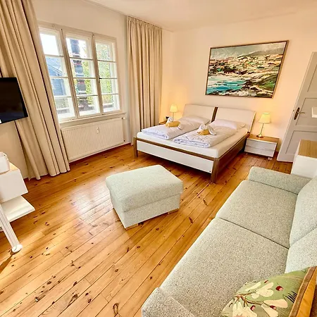 Rosi's 2to8 Apartment *