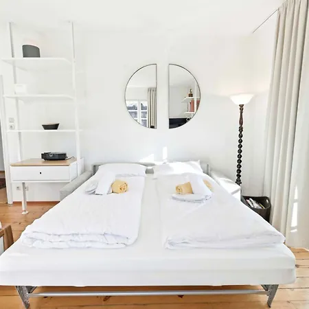 Rosi's 2to8 Apartment